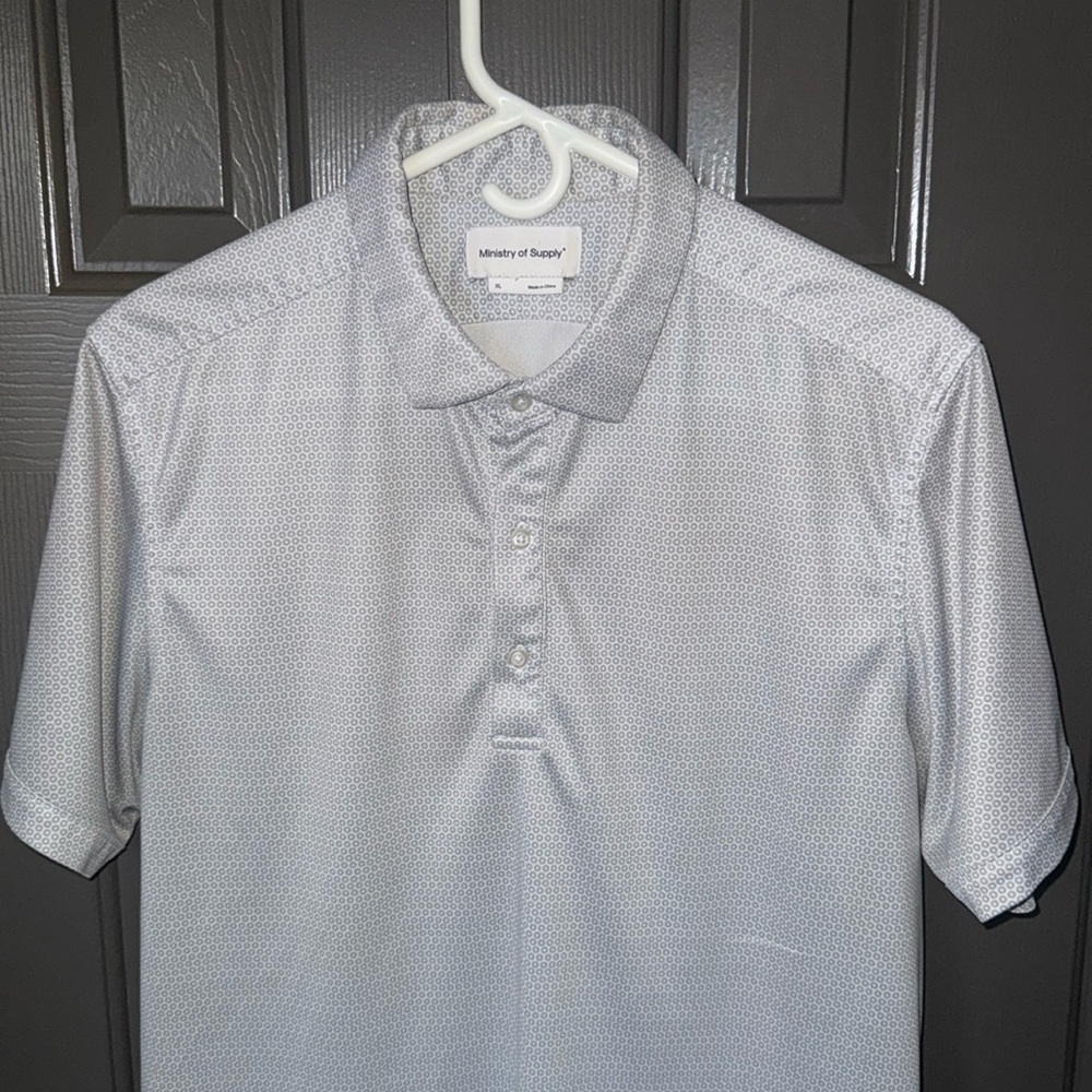 Ministry of Supply Men’s XL Grayish Polo Shirt